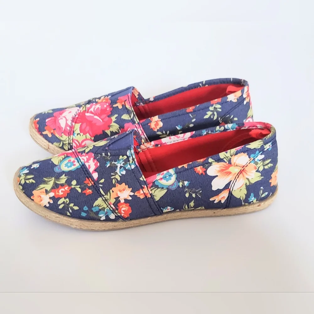 Take A Walk Floral Print Espadrile Flats Blue Pink Size 8